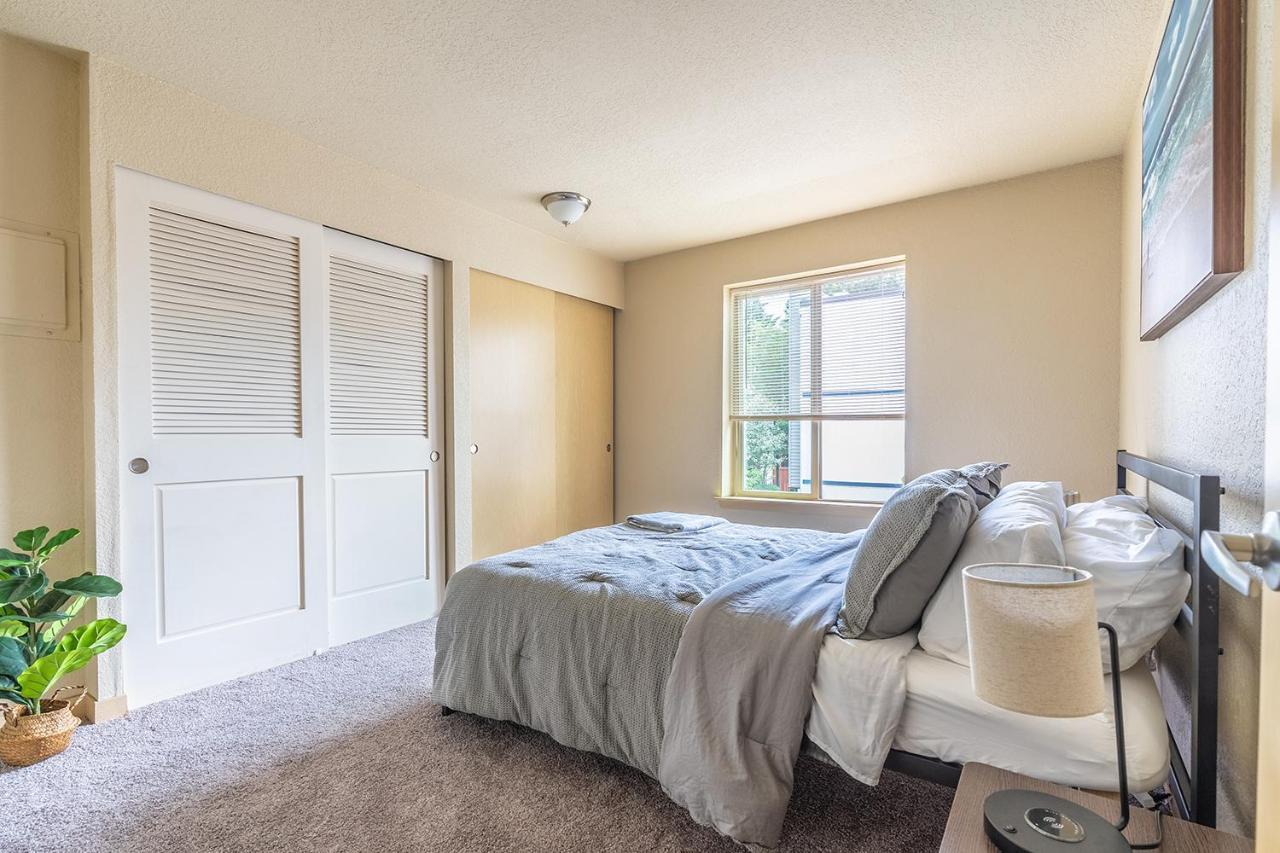 Beautiful And Cozy One Bedroom Apartment -Wifi, Bbq, Patio, Dog Park, Close To Greenlake And Northgate Сиатъл Екстериор снимка